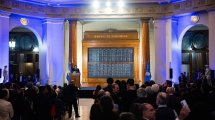 Imagen de Incertidumbre por las encuestas y dudas sobre el Gobierno: por qué volvieron a caer los bonos y el Merval