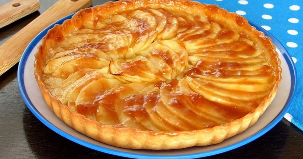Receta de torta de manzana con masa brioche para una merienda perfecta