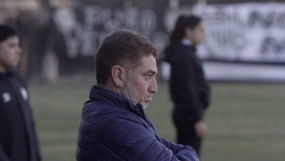Fabián Enríquez hizo autocrítica tras la derrota de Cipolletti con Kimberley. (Foto: Oscar Livera)