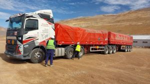 Volvo llevó un bitren de 75 toneladas al límite en la cordillera