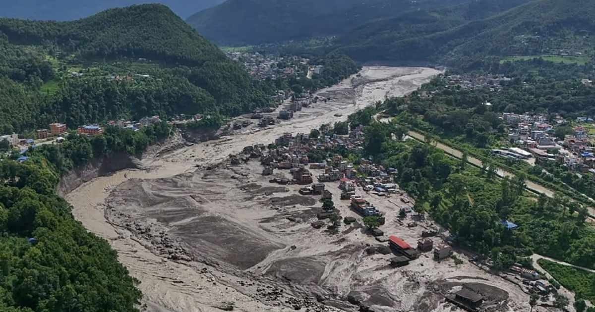 Tragedia en Nepal y Tíbet: más de 390 muertos tras deslizamientos de tierras