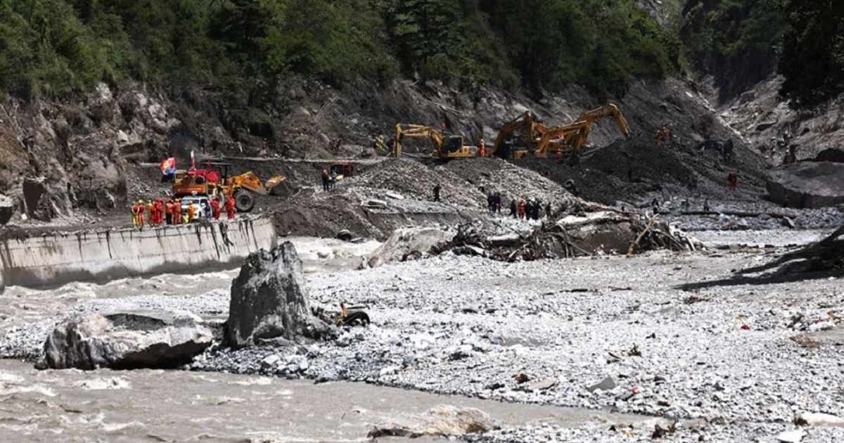 Rescate de personas atrapadas tras un colapso glaciar en Nepal