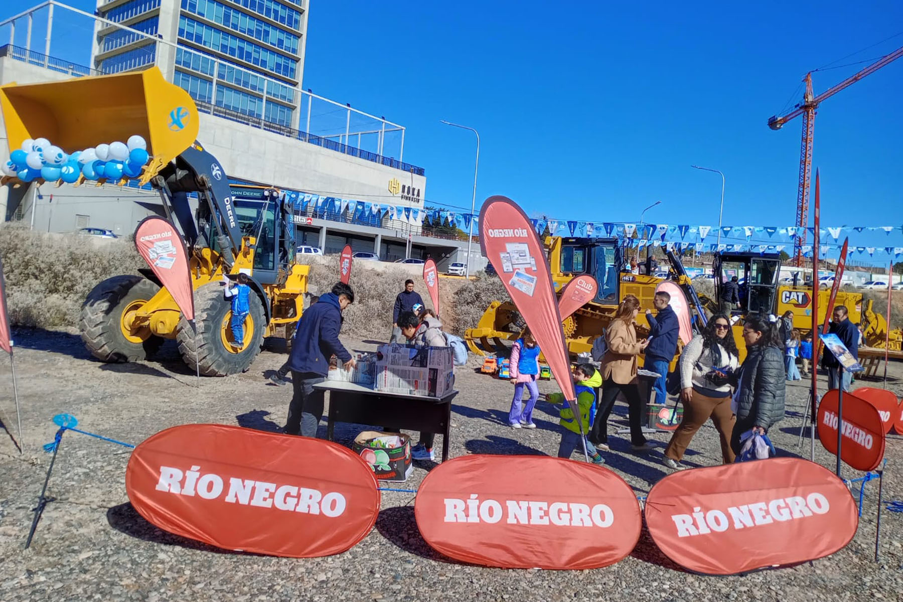Éxito de A Toda Máquina: sorteo de autos eléctricos y diversión para niños en Neuquén