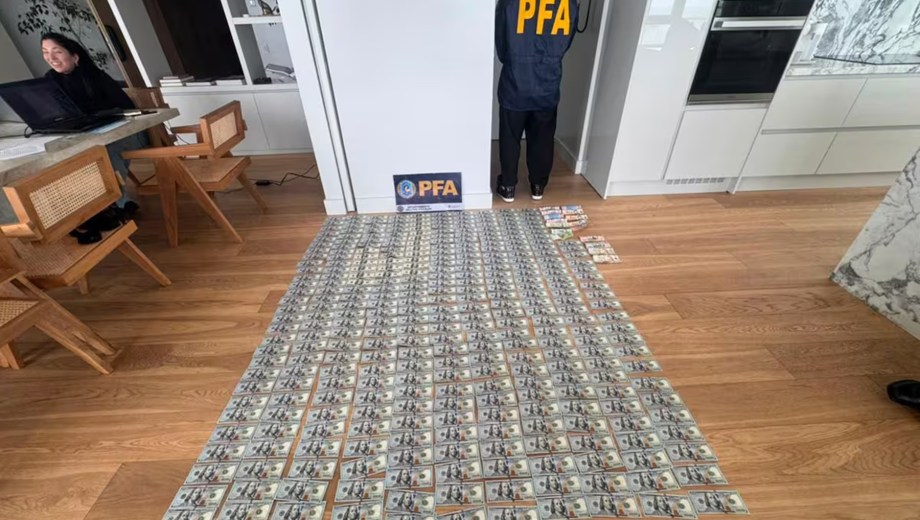 Parte del dinero secuestrado por la Policía Federal Argentina (PFA).
