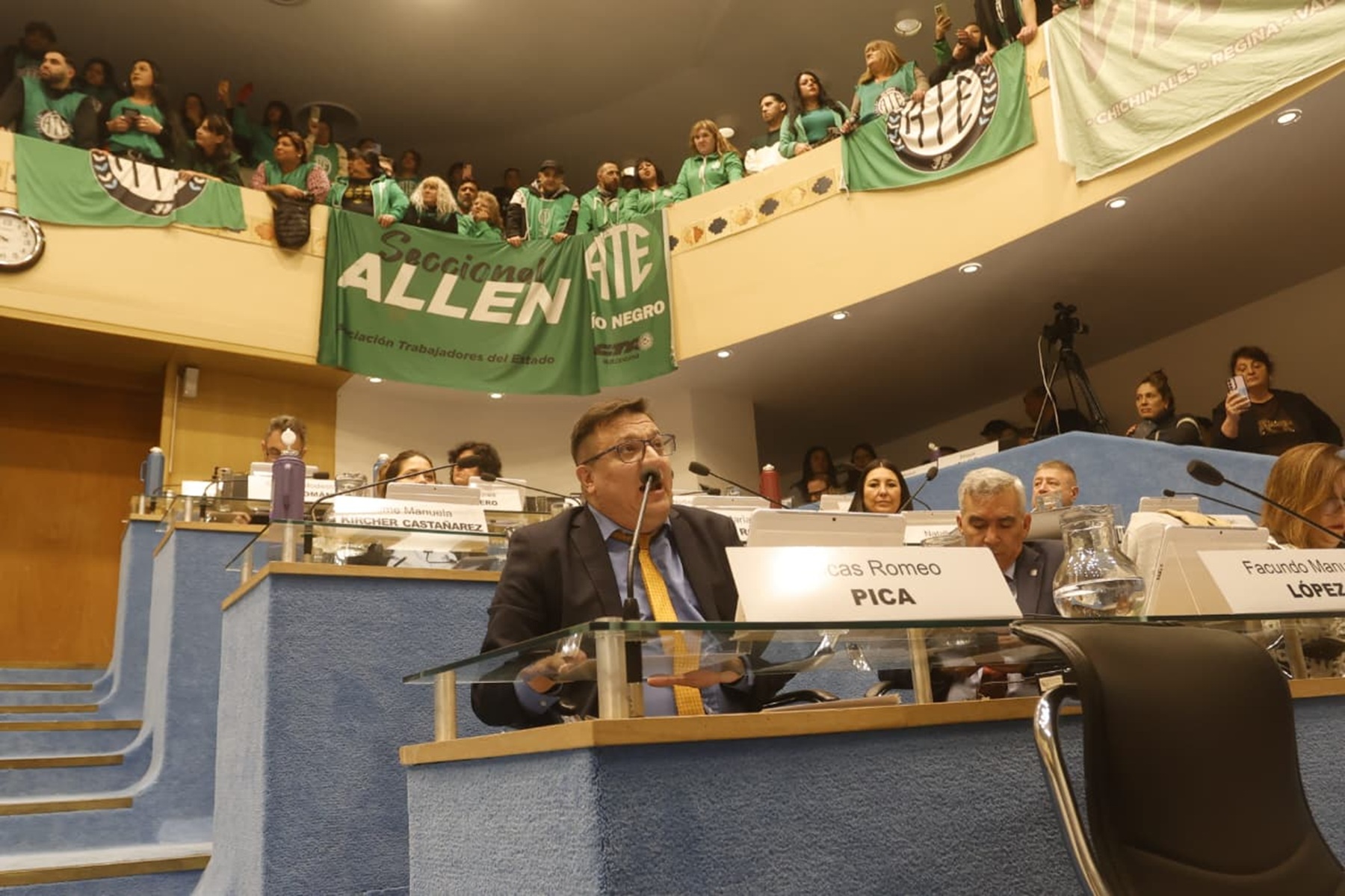 Río Negro: la Legislatura aprobó el pase a planta de más de 4.000 contrastados