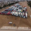 Imagen de Plaza Huincul: más de un centenar de camiones varados esperan su paso hacia Chile