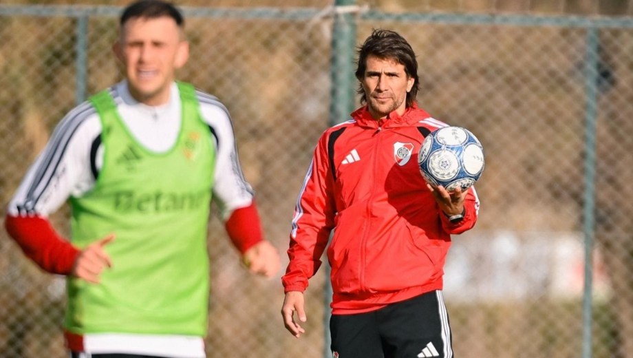 Ponzio jugó 358 partidos en River y ganó 18 títulos. ahora está al mando del equipo. 