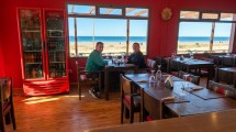 Imagen de Son una pareja de larga trayectoria en el sur del país, y hoy apuestan por el boom energético en la costa rionegrina