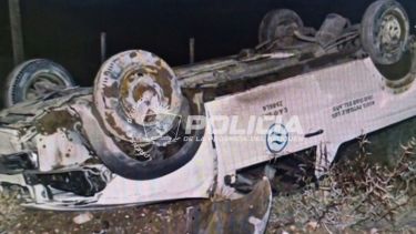 Persecución por GPS en Zapala: robó un celular y una camioneta, volcó en la fuga y terminó demorado