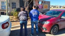 Imagen de Homicidio en Roca: encontraron un arma tras cuatro allanamientos, pero el sospechoso aún no aparece