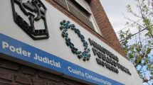 Imagen de Seguirá detenido el acusado de balear a un joven en las 1200 Viviendas de Cipolletti: extendieron la preventiva