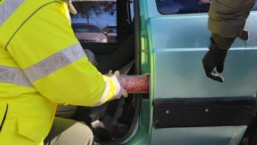 Salieron de Río Negro rumbo a Chubut y un perro descubrió que llevaban casi dos kilos de droga