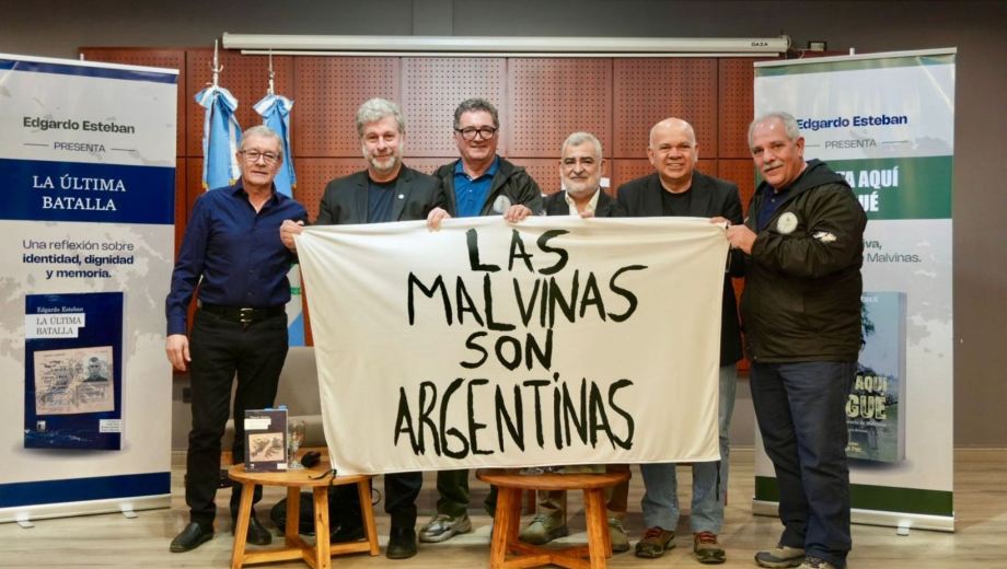 La presentación de dos libros sobre Malvinas se realizó en el Auditorio de la Cooperativa CALF en la ciudad de Neuquén. Gentileza. 