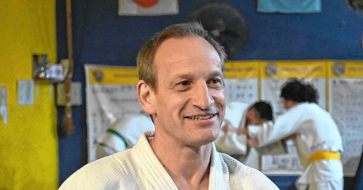 La vida del cirujano de General Roca y su pasión por el judo