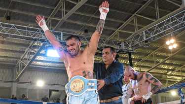 El Potro Luis dio un alto impacto y se consagró campeón argentino crucero en Roca