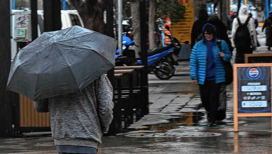 Alerta por lluvias en Neuquén y Río Negro este lunes 19 de octubre: a qué hora llega el agua y qué pasa con el viento