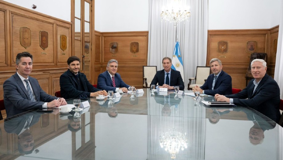 Diego Santilli recibió a tres gobernadores. Foto: Presidencia 