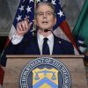 Imagen de Estados Unidos lanzó una asfixia económica total contra Irán: Scott Bessent anunció un "Día D económico" y advirtió a bancos globales
