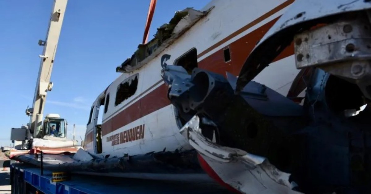 Rescatan y restauran un histórico avión de Transportes Aéreos Neuquén