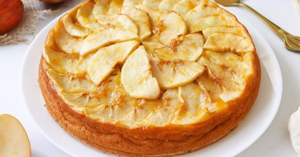 Receta rápida de torta de manzana en sartén, ideal para merendar