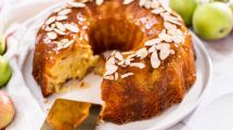 Imagen de Cómo hacer torta de manzana y almendras: receta fácil con queso crema que sorprende