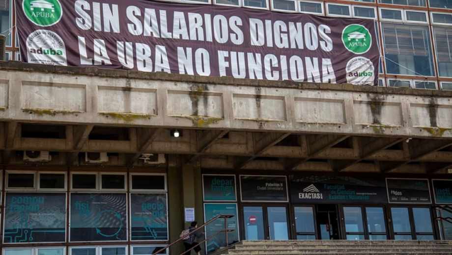 Paro universitario: docentes y no docentes reclaman la aplicación de la Ley de Financiamiento. Foto: NA 