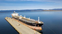 Imagen de Cruces por Malvinas: ¿Podía el petrolero inglés atracar en Ushuaia?