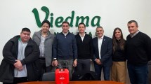 Imagen de Viedma y Patagones suman desfibriladores y capacitan a más de 250 vecinos en RCP: cómo se usarán los nuevos equipos
