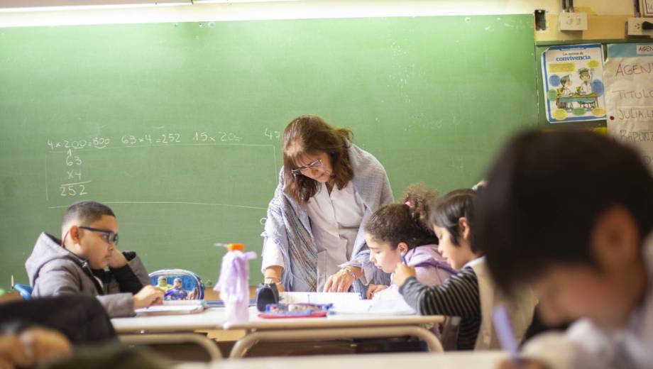 ANSES: Vouchers educativos para estudiantes.-