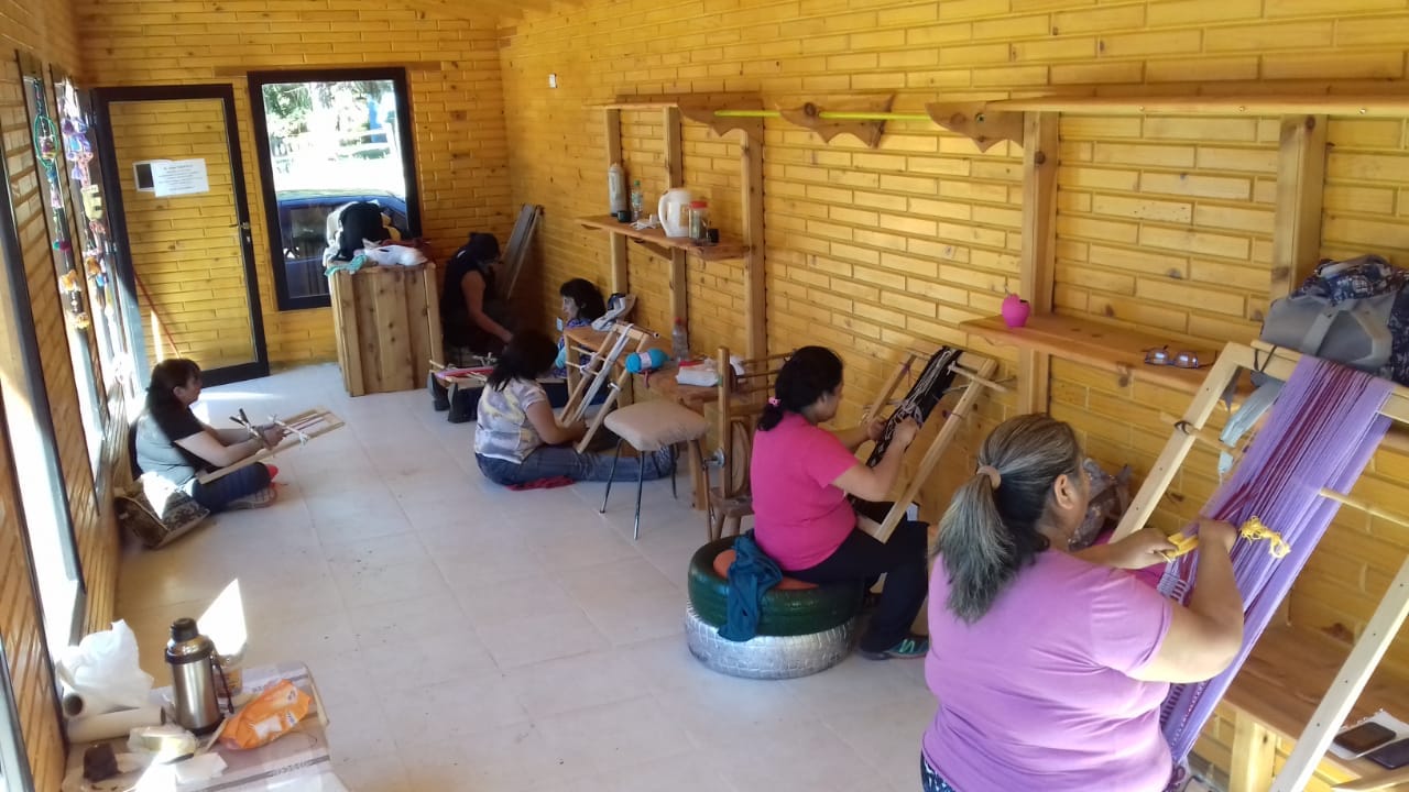 Feria en Villa Traful resalta el valor de lo artesanal
