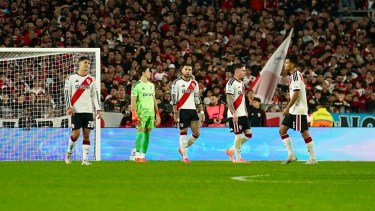 River no sale del pozo: perdió con Rosario Central  y sufrió su quinta derrota seguida