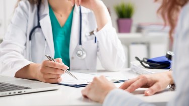 Pacientes con enfermedades crónicas denuncian problemas en la atención tras un cambio de cobertura médica
