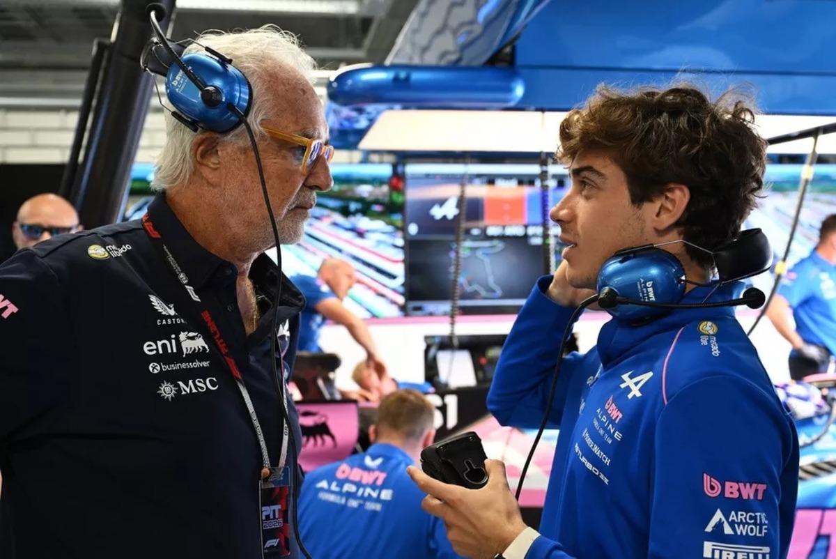 Franco Colapinto analiza la exigente personalidad de Flavio Briatore en el equipo Alpine