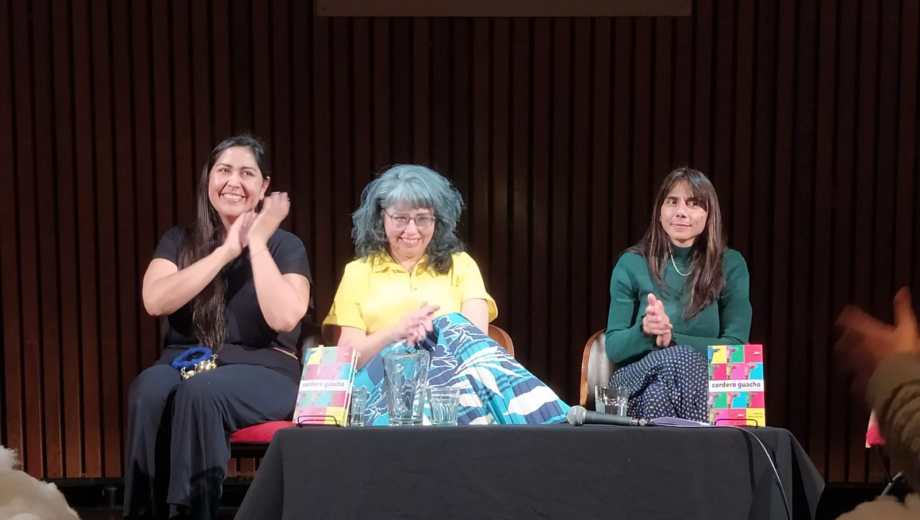 Tamara Padrón Abreu, en el centro, durante un evento en la FED.