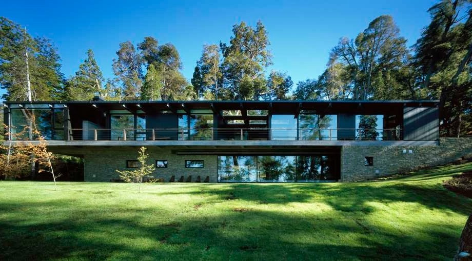 Casa creada por el arquitecto Mathias Klotz en Villa La Angostura / Gentileza