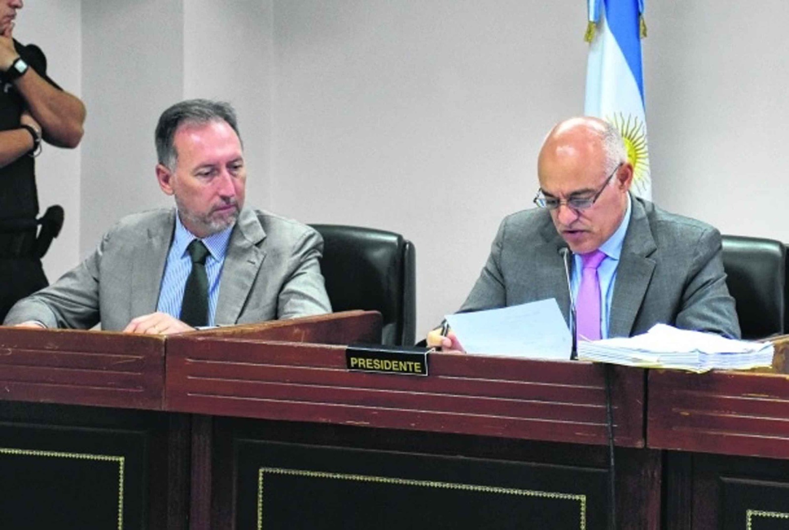Confirmaron restricción contra juez de Roca por maltrato a defensora pública