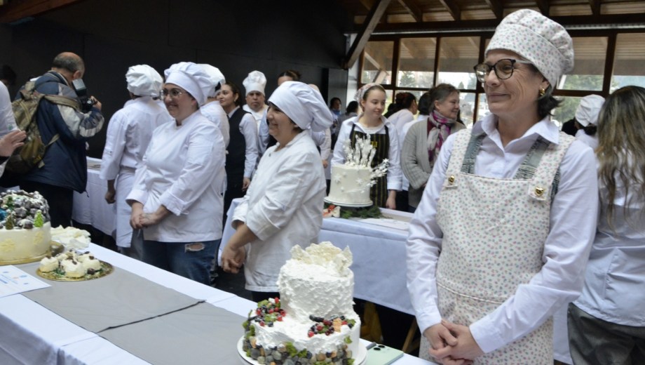 El concurso de tortas dio inicio a las actividades tradicionales en la Fiesta Nacional de la Nieve 2026. Foto: Chino Leiva