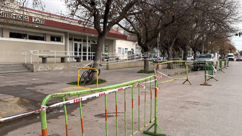 Cambia el tránsito y el estacionamiento en el hospital Zatti. Foto: gentileza.