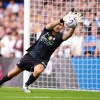 Imagen de Debut ganador para Dibu Martínez en Chelsea, que también tuvo al Colo Barco sumando minutos