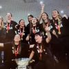 Imagen de La Copa del Mundo está en casa: Las Leonas, de fiesta en su llegada a Ezeiza