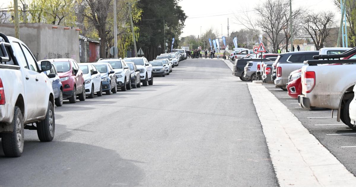 Inauguran pavimentación de la calle Mazzoni en Neuquén