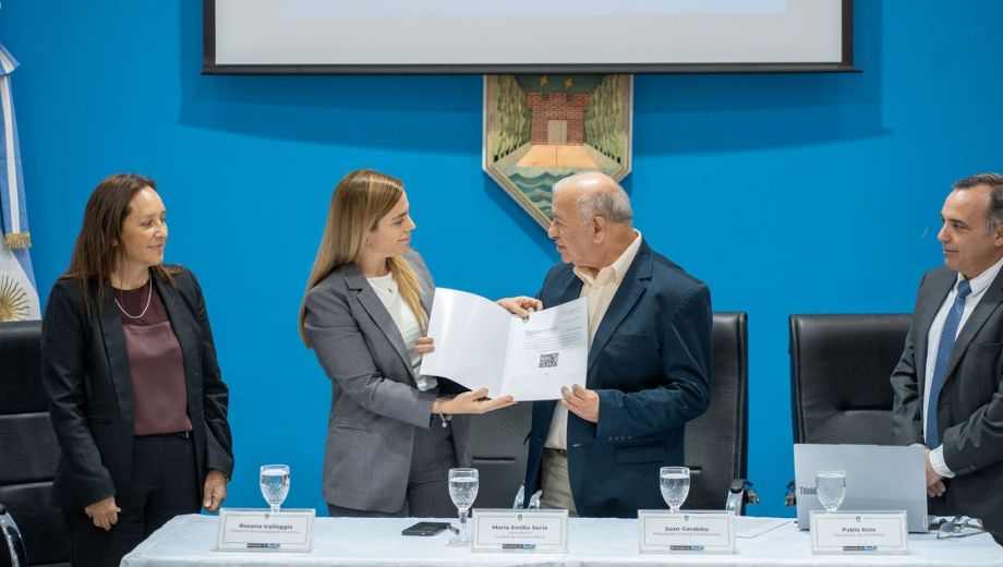 María Emilia Soria encabezo el acto de presentación del presupuesto 2027. Foto: gentileza. 