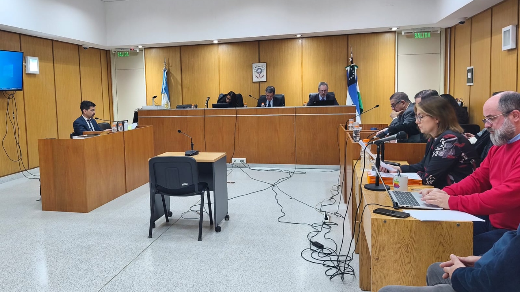 Juicio a cuatro policías por torturas a adolescentes en General Roca