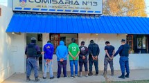 Imagen de Investigaban un robo en San Patricio del Chañar, rastrearon un celular y aprehendieron a cinco hombres
