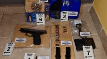 Imagen de Allanamientos por el robo de un auto en Neuquén permitieron secuestrar armas, drogas y detener a un prófugo de la justicia