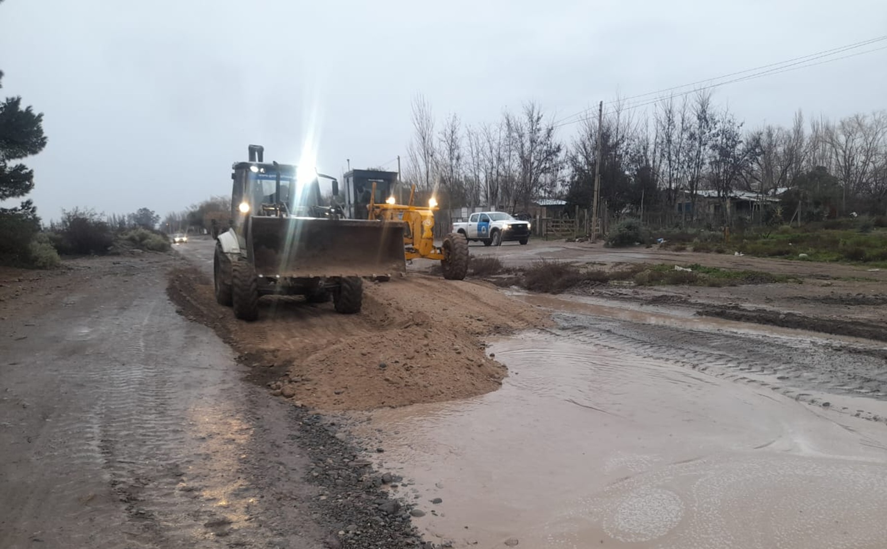 Intensas lluvias en el Alto Valle: operativo municipal en Roca