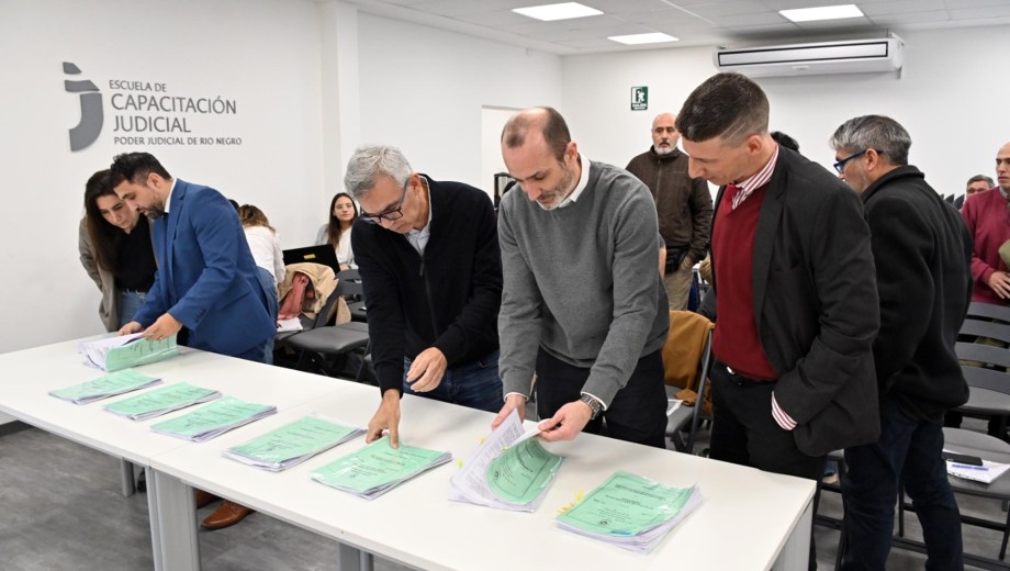 La audiencia se realizó en Viedma, presidido por el juez electoral, Carlos Da Silva. Foto: Marcelo Ochoa. 