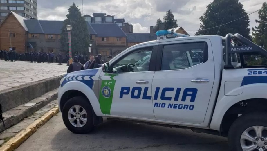 Condenaron a una policía de Bariloche por presentar certificados falsos para una licencia médica