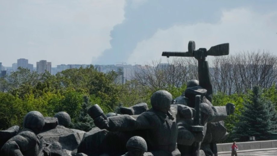 Ucrania volvió a ser blanco de nuevos ataques rusos. Foto: AP.