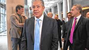 «Reciben sin hacer nada»: Rolando Figueroa encabezó el Neuquén Day y reclamó por la coparticipación